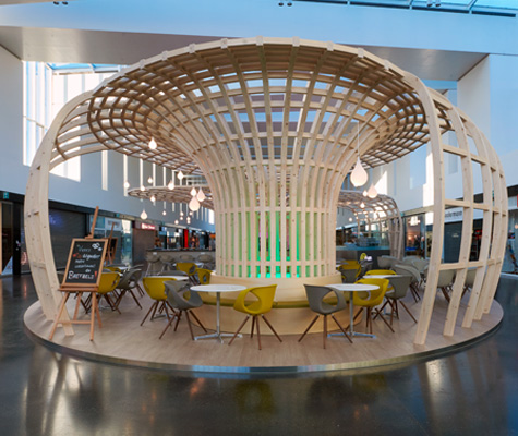 Café Otium, Parasols centre commercial, Marin | JPF-Ducret